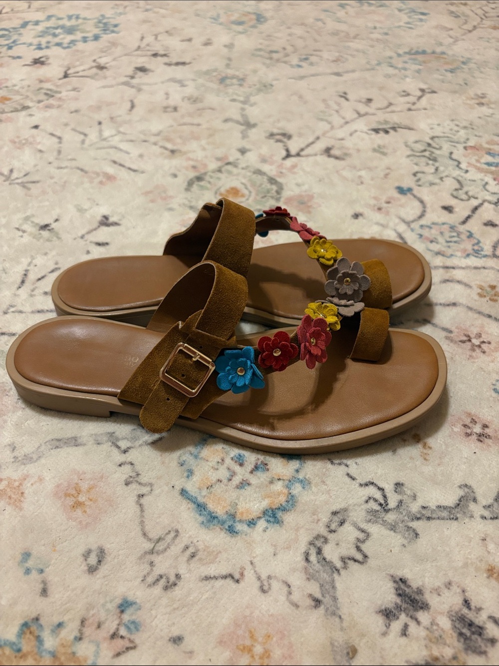 Sophia Milano Suede/leather multicolored Floral toe-loop Sandals size 39/ 8.
